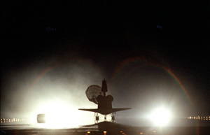 STS-93 Landing at KSC July 27, 1999